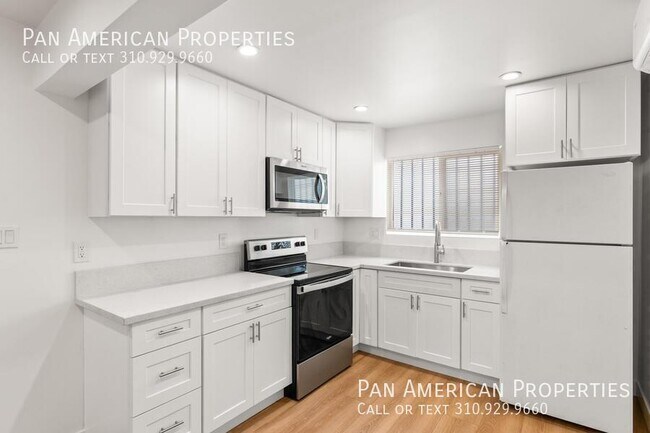 Foto del edificio - 221 E Artesia Blvd