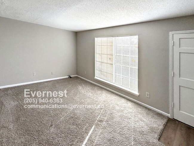 Foto del edificio - 1726 6th Pl Cir NW