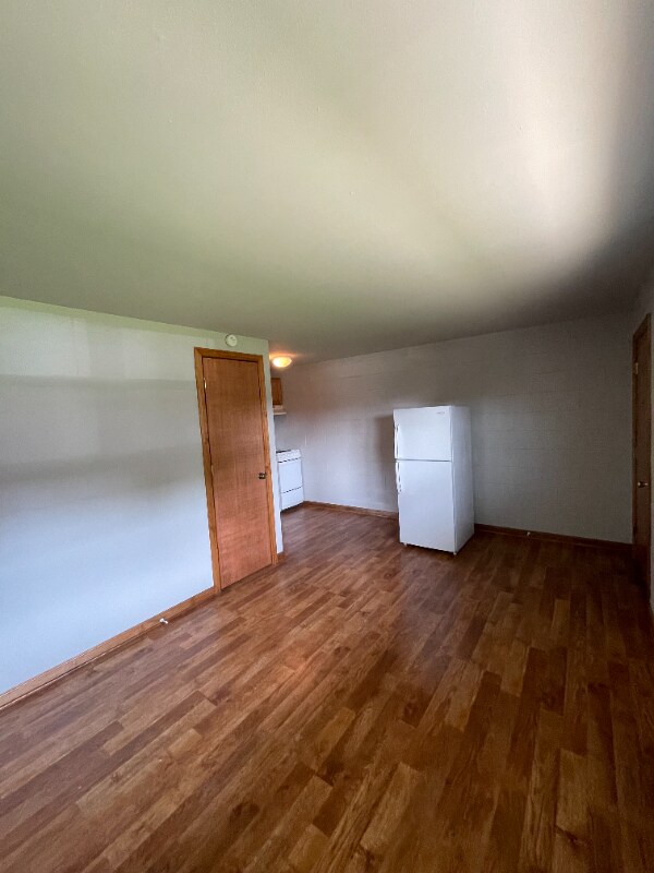 Building Photo - 1470 King Ave