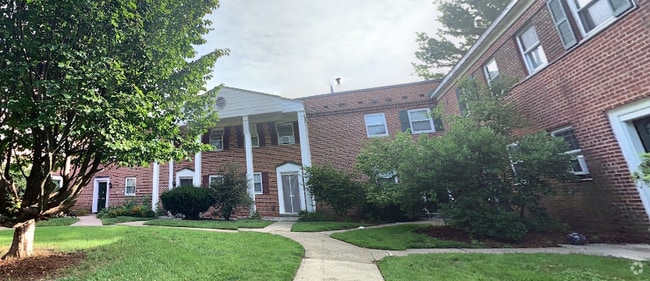 Building Photo - 202 Paine Ct
