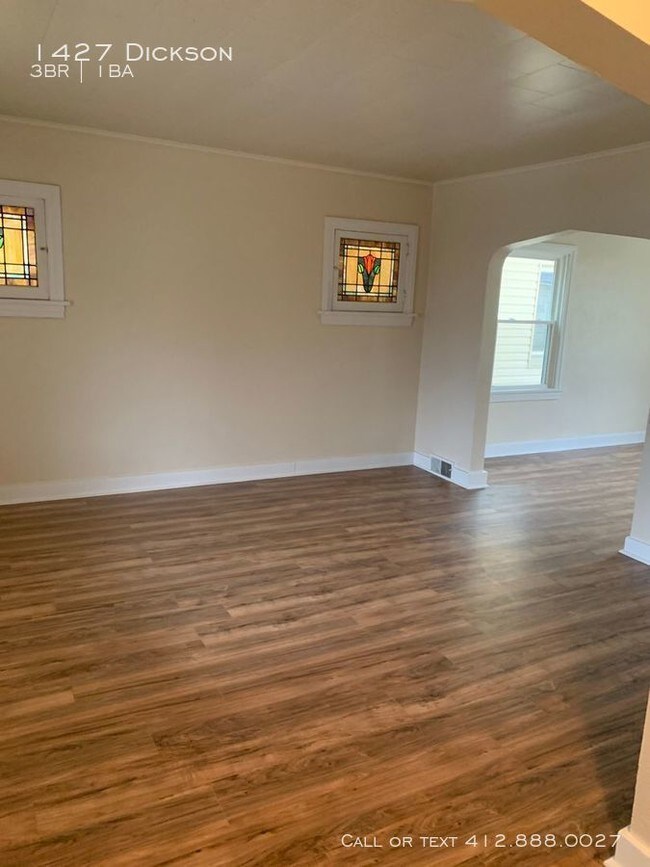 Building Photo - Three Bedroom In the  Northside