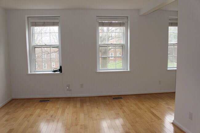 Family Room - 3871 Rodman St NW