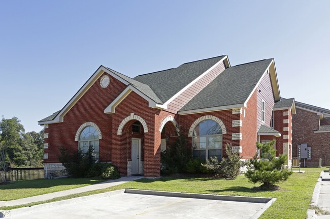 Building Photo - Suma Lake Apartments & Townhomes