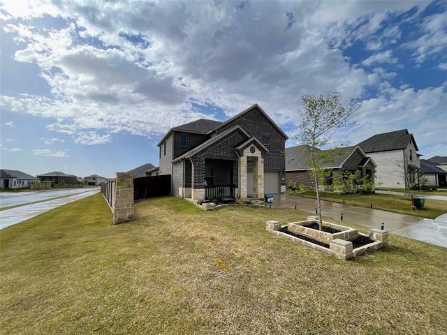 Building Photo - 4900 Bellhurst Dr