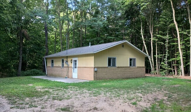 Foto del edificio - Cottage in the Woods