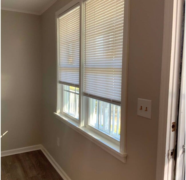 Foto del edificio - 504 S Harvin St