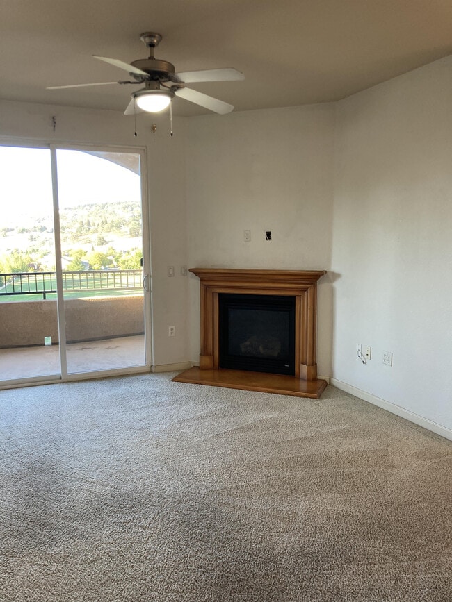 Building Photo - 600 Moon Cir