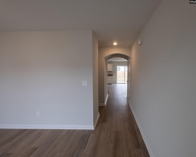 Building Photo - 1062 Begonia Dr