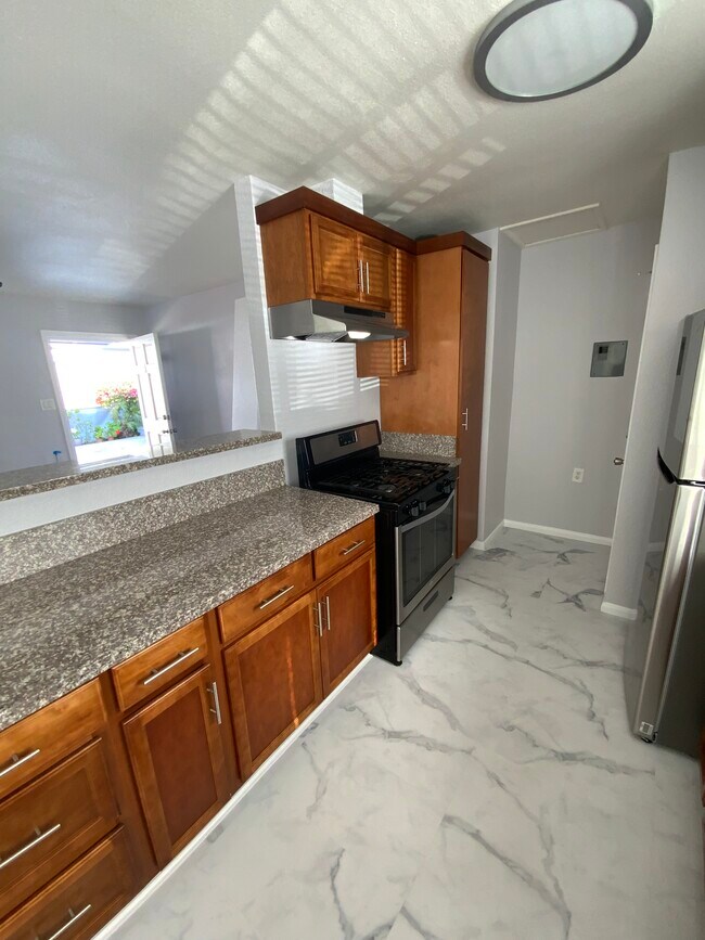 Foto del edificio - 2320 N Ontario St