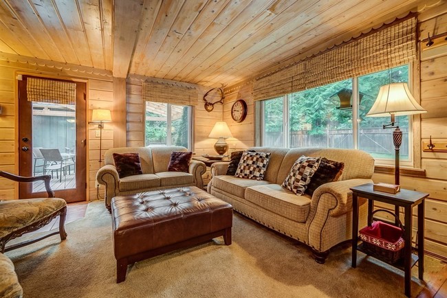 Building Photo - Pioneer Cabin