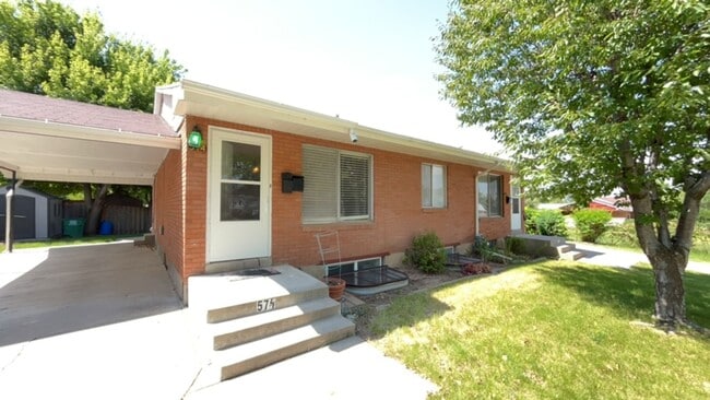 Building Photo - 568-574 E 200 S
