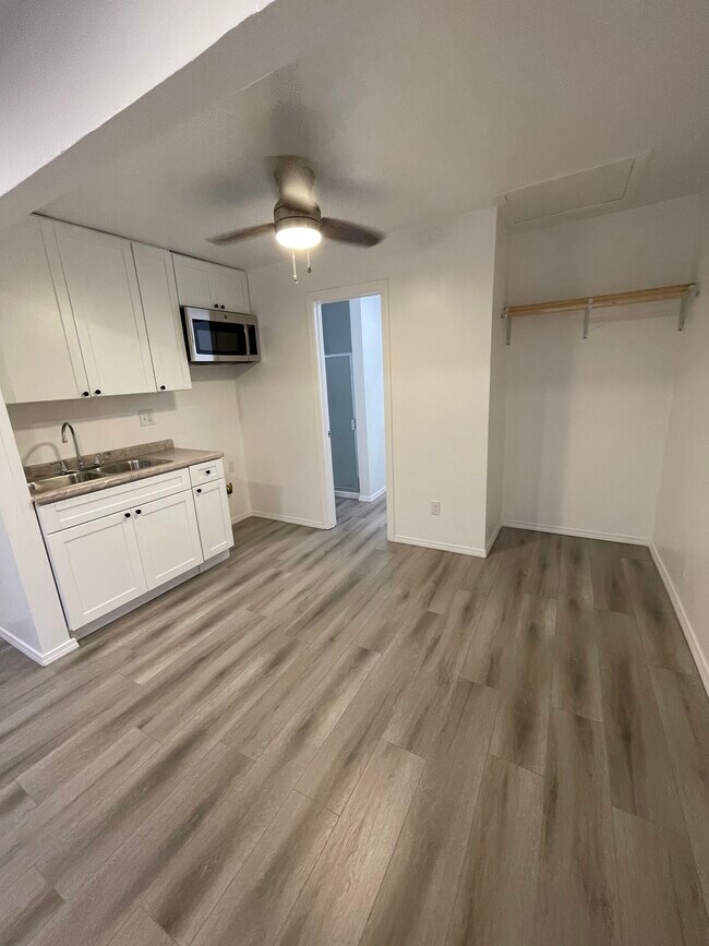 Foto del edificio - 315 W Carson St