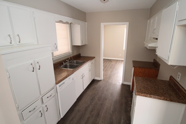 Foto del edificio - 5160 Rolling Meadows Dr