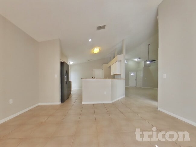Building Photo - 134 N Aberdeen Cir