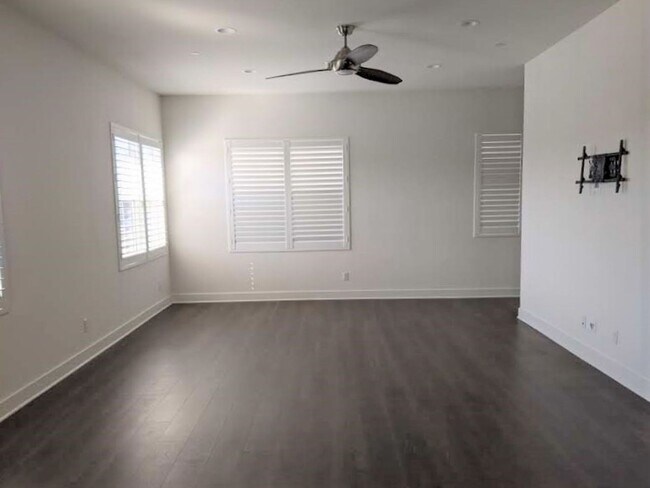 Foto del edificio - ELLINGTON WAY CHINO HILLS, 91709  (4 BED / 3 BATH)