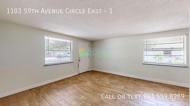 Foto del edificio - 1103 59th Ave Cir E