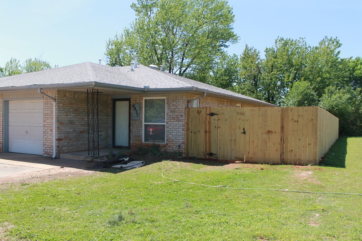 Foto principal - Better Than New! W/appliances!