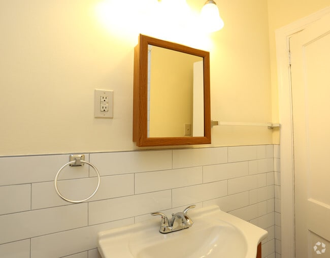 Stratford Court Apartments Apartments Lansdowne, PA