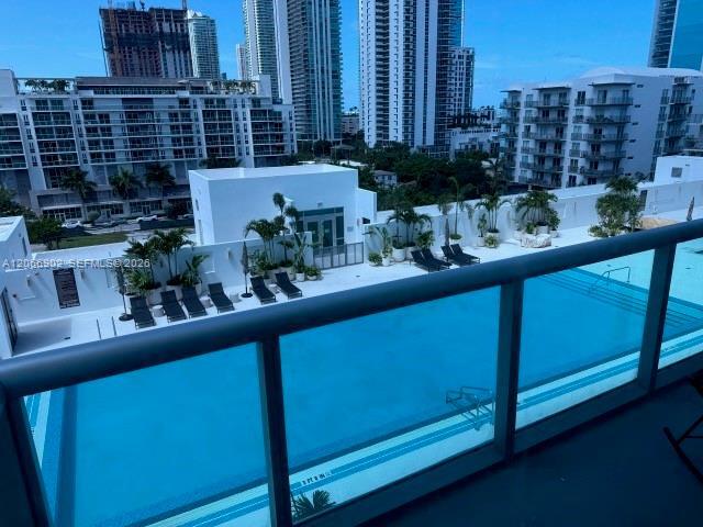 Foto del edificio - 333 NE 24th St