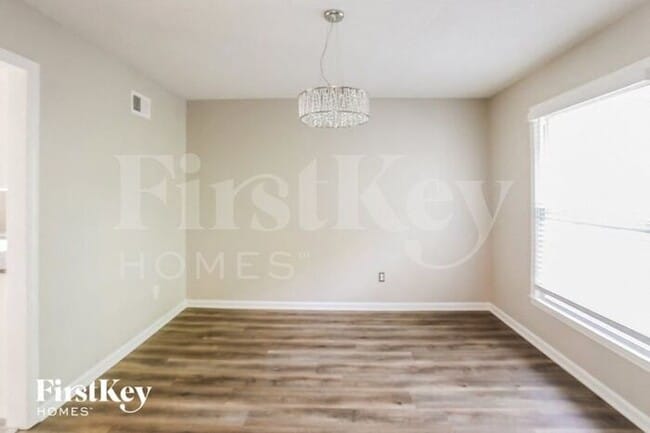 Building Photo - 506 Brookside Ave