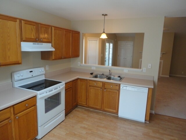 Foto del edificio - 905 Finchurch Cir