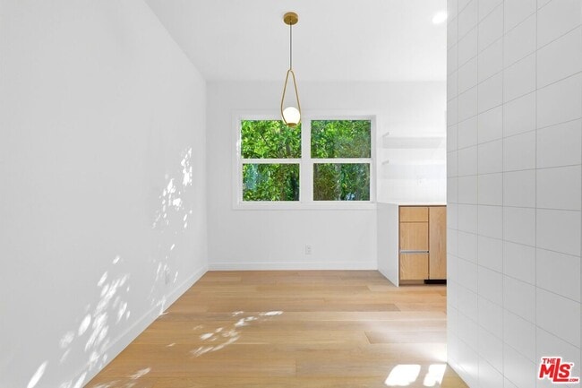 Building Photo - 612 Huntley Dr