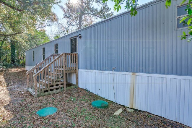 Building Photo - 7228 Hilo St