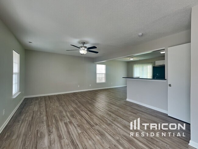 Building Photo - 10520 Katie Creek Ct