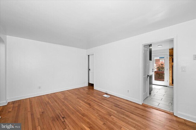 Foto del edificio - 801 Cox Ave