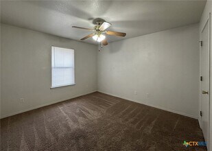 Building Photo - 201 Janelle Dr