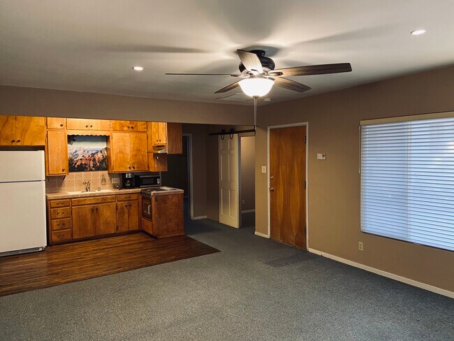 Foto del edificio - 2717 W Avenue K