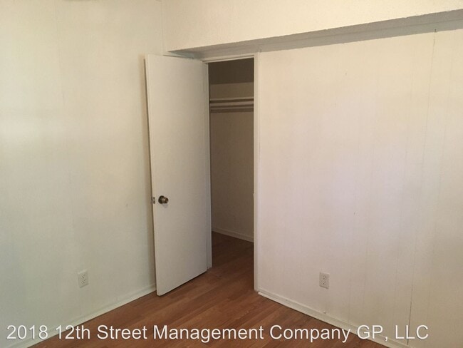 Building Photo - 3313 E 12th St