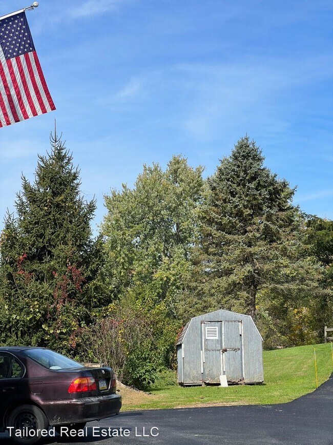 Building Photo - 3 br, 1 bath House - 10 Cherry Street