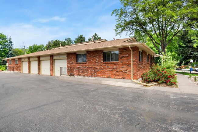 Foto del edificio - 1024 Oxford Ln