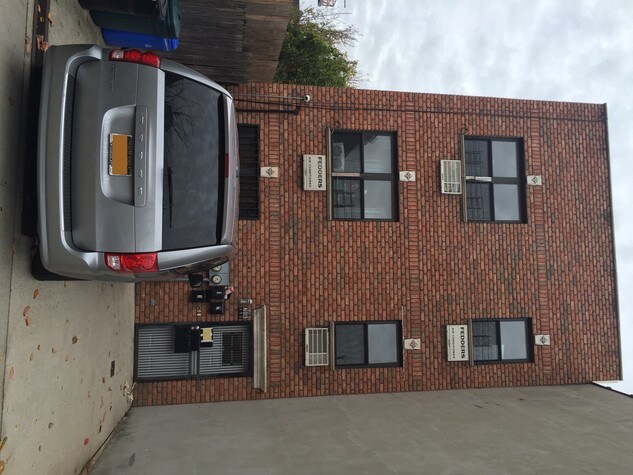 Primary Photo - 286 Tompkins Ave