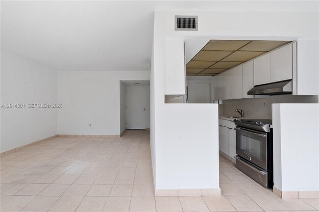 Foto del edificio - 9390 W Flagler St