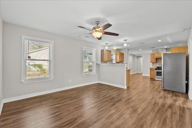 Building Photo - 120 Illinois Ave