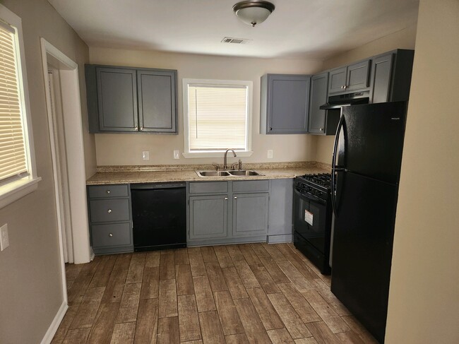 Foto del edificio - 4611 John Barrow Rd