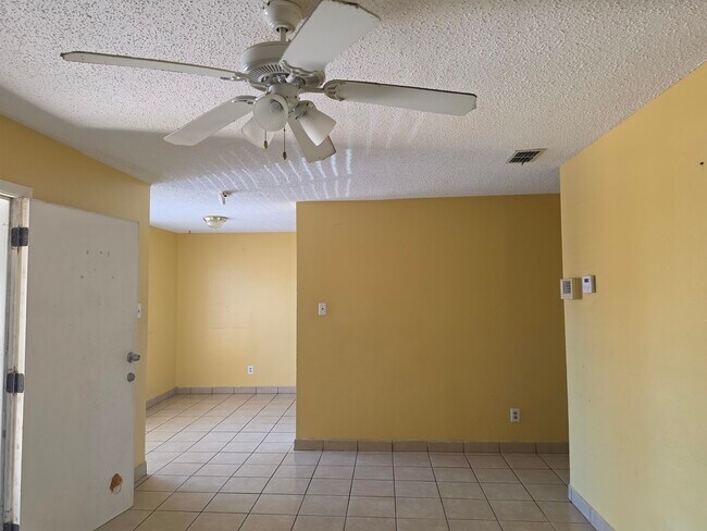 Foto del edificio - 5302 Springfield Ave