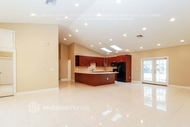 Foto del edificio - 2202 Curtis Dr N