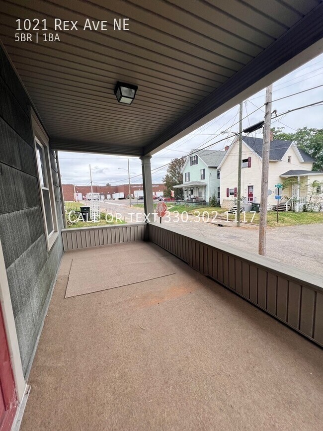 Building Photo - Spacious FIVE bedroom house for rent - Can...
