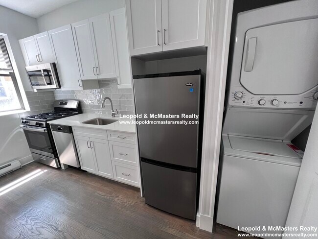 Foto del edificio - 65 Park Dr