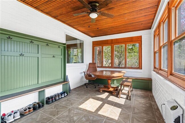 Building Photo - 580 Markman Park Rd