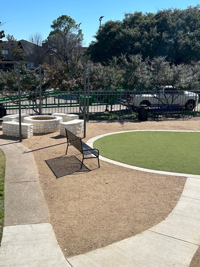 Área de servicios al aire libre - Gables at Richmond Apartments