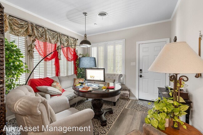 Foto del edificio - 3 br, 3 bath House - 601 Pierremont Rd