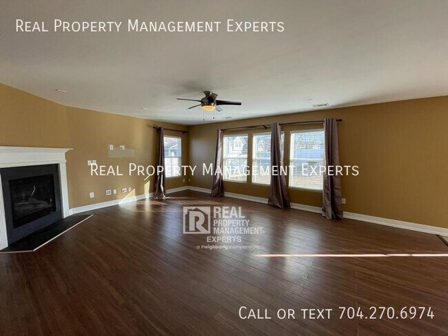 Foto del edificio - 15750 Normans Landing Dr