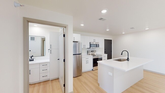 Building Photo - Bluestem Reserve Apartments