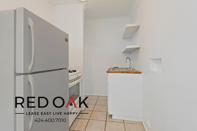 Foto del edificio - ~1 Month FREE~ Charming First Floor Studio...