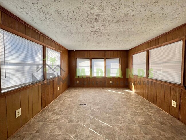 Building Photo - 109 Holly Street
