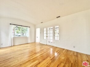 Building Photo - 1452 S Wooster St